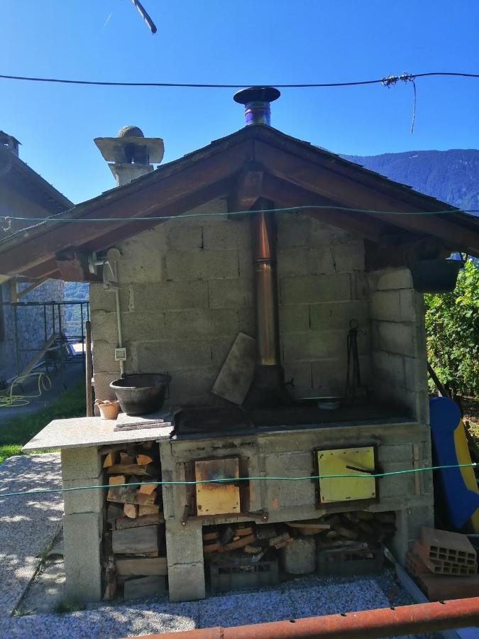 Casa Vacanze La Ca Del Cunfec Sondrio Exterior photo