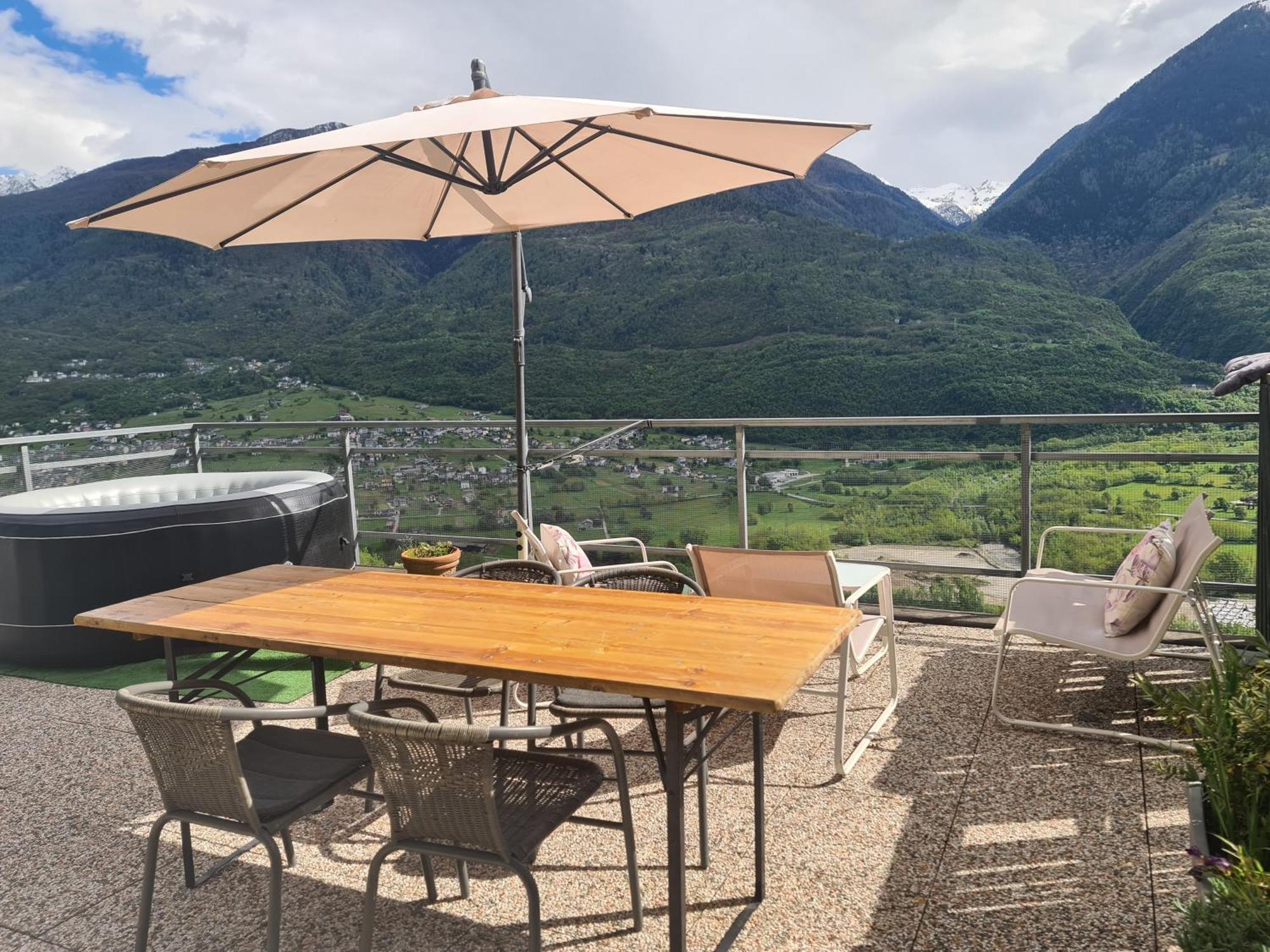 Casa Vacanze La Ca Del Cunfec Sondrio Exterior photo